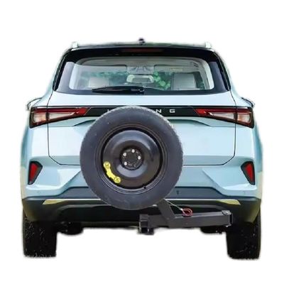 - Jeep Gladiator achterbumper met banden drager en off-road hitch.